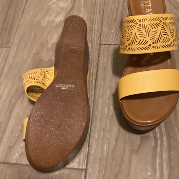 Italian shoemakers wedge size 8 - Picture 3 of 3